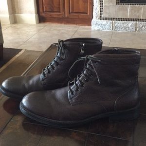 Men’s brown boots